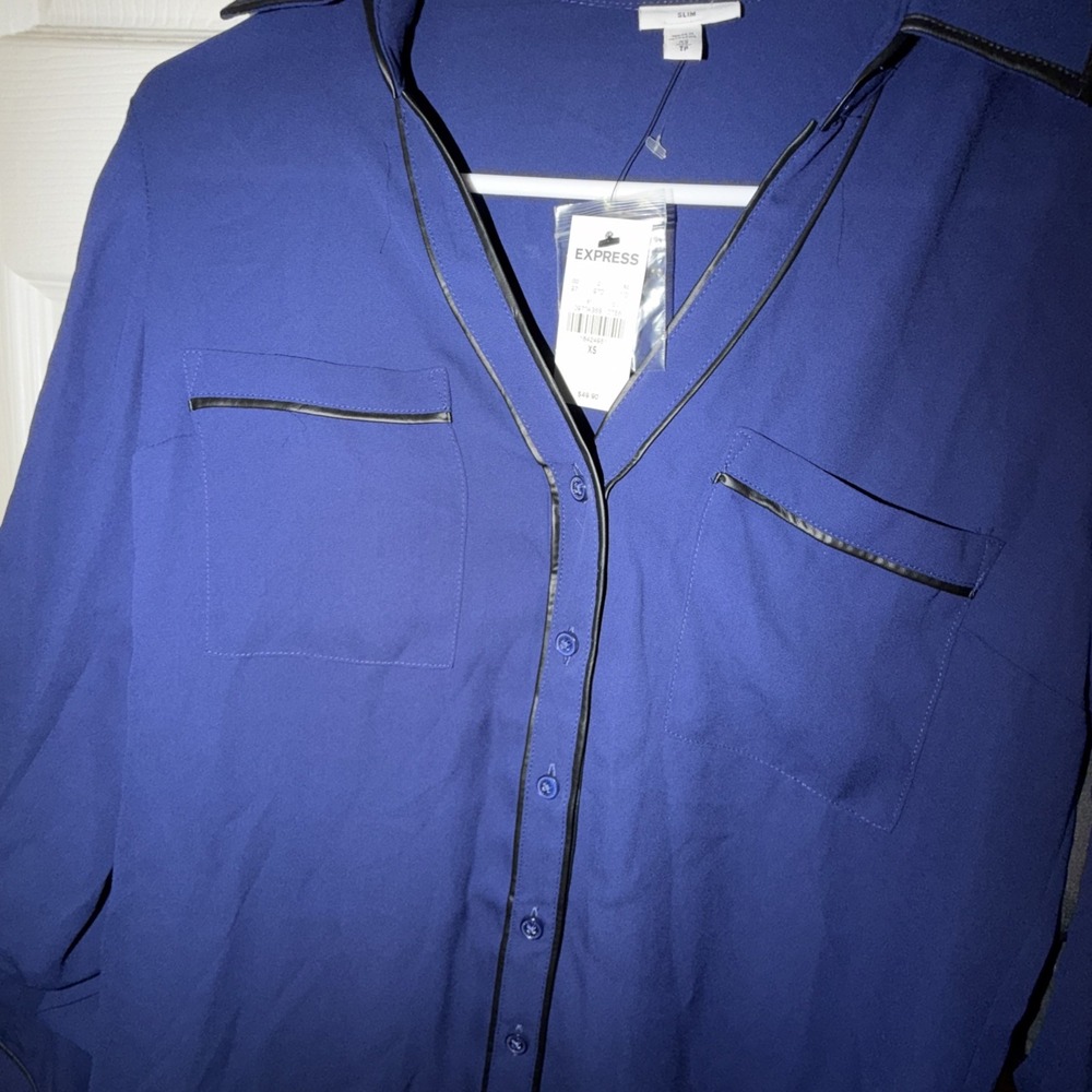 NWT Express Portofino Slim Shirt Womens X-Small Blue Blouse Top Roll Tab Sleeve - Picture 4 of 4